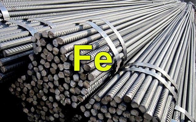 Hình ảnh một mỏ quặng sắt, thể hiện sự phổ biến của sắt trong tự nhiên