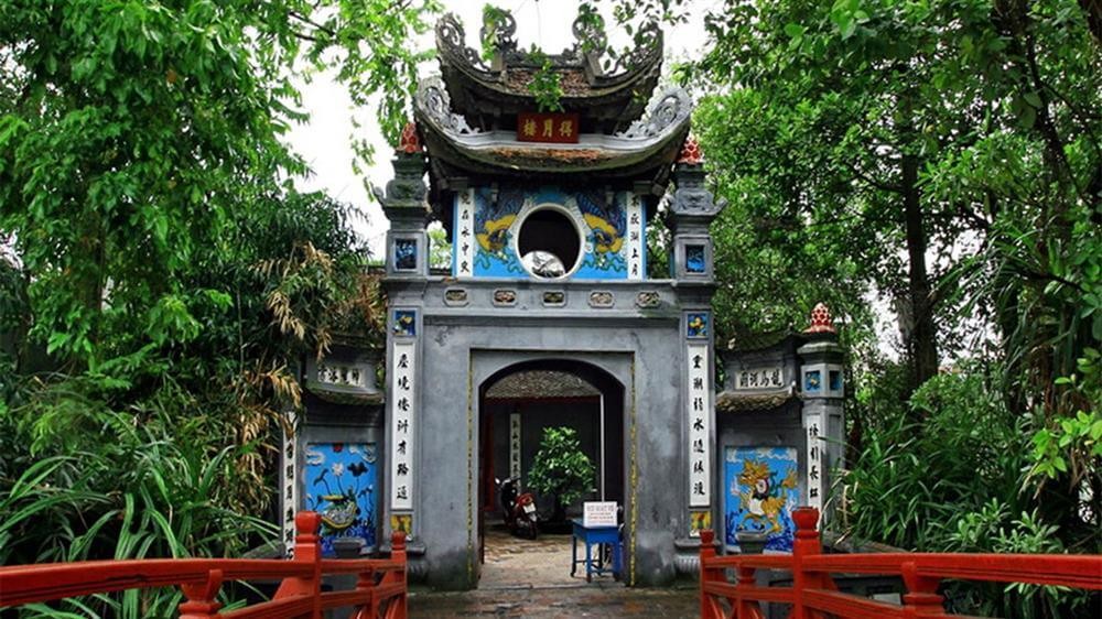 Đền Ngọc Sơn, kiến trúc cổ kính và linh thiêng