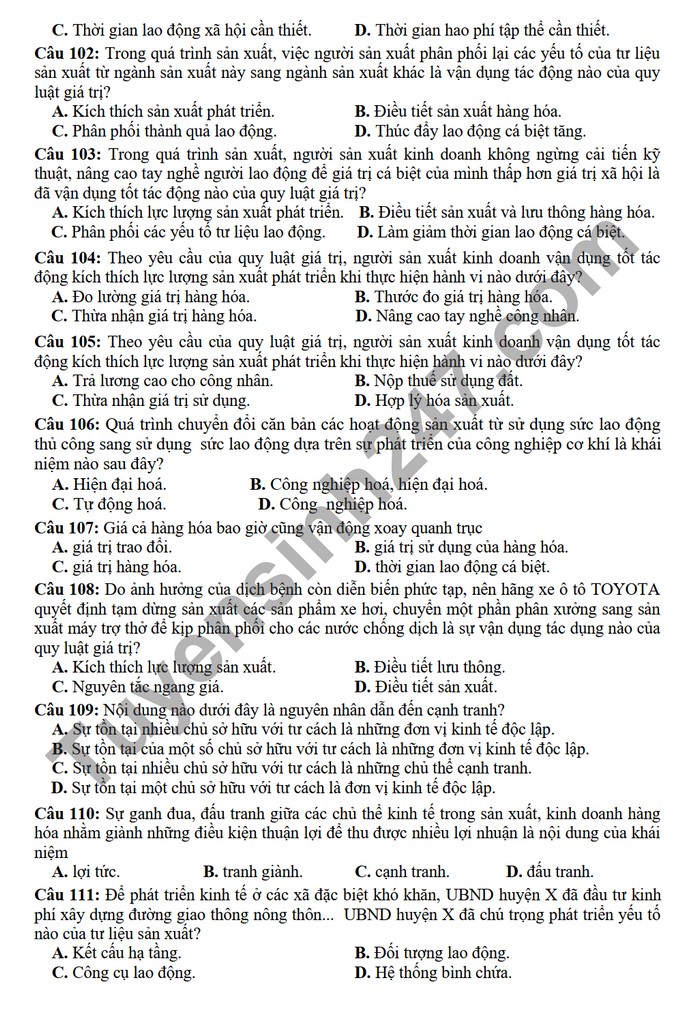 Dược sĩ tư vấn cho bệnh nhân về cách sử dụng thuốc an toàn và hợp lý