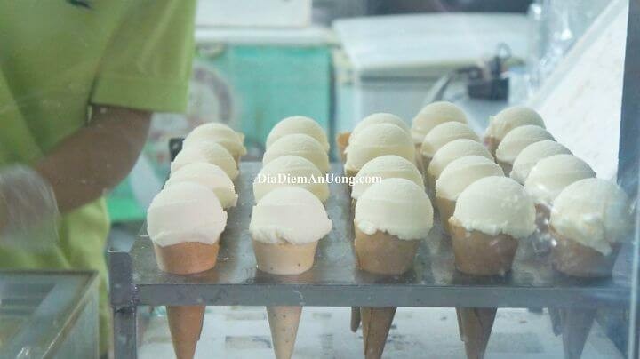 Kem Tràng Tiền, hương vị tuổi thơ khó quên