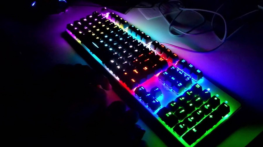 Bàn phím cơ Corsair K70 RGB Pro, bàn phím cơ cao cấp cho game thủ