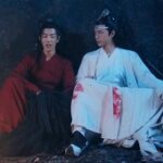 Hình ảnh Ngụy Vô Tiện và Lam Vong Cơ trong "The Untamed" thể hiện sự gắn kết và tình cảm sâu sắc