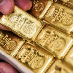Mua vàng 24k tại các cửa hàng uy tín