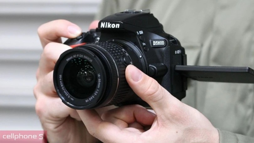 Máy ảnh DSLR