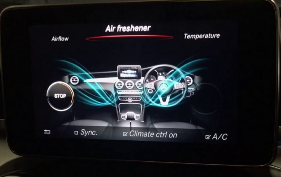Tiện nghi nội thất Mercedes S500 với màn hình OLED và hệ thống âm thanh Burmester