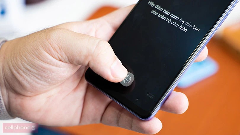Pin 5000mAh và cảm biến vân tay trên Samsung Galaxy A32