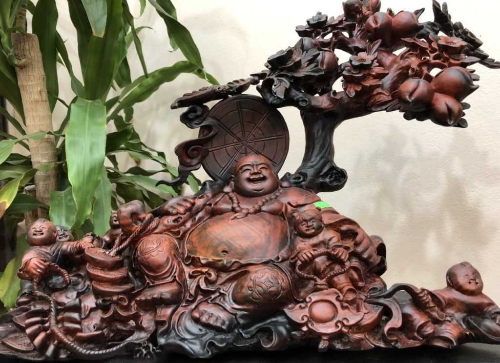 Tượng gỗ trắc đen