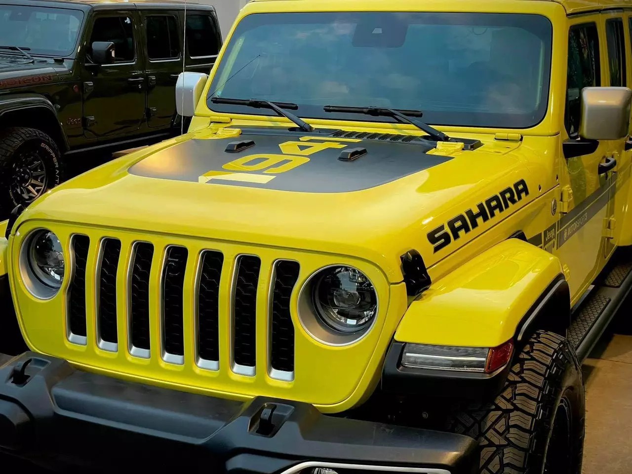 Äáº§u xe Jeep Wrangler.