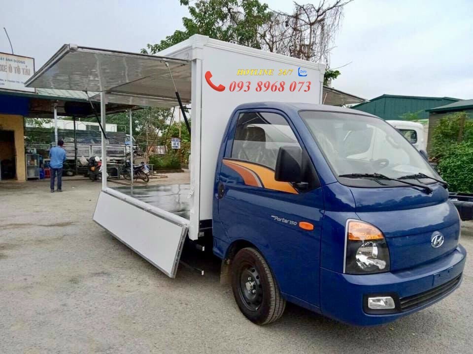 Xe tải Hyundai H150 1.5 tấn thùng cánh dơi, xe bán hàng lưu động đa năng cho đô thị.