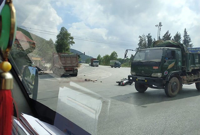 Vrachtwagen veroorzaakt verkeersopstopping