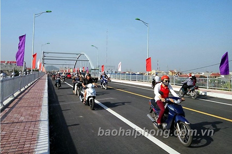 Hình ảnh cầu Niệm