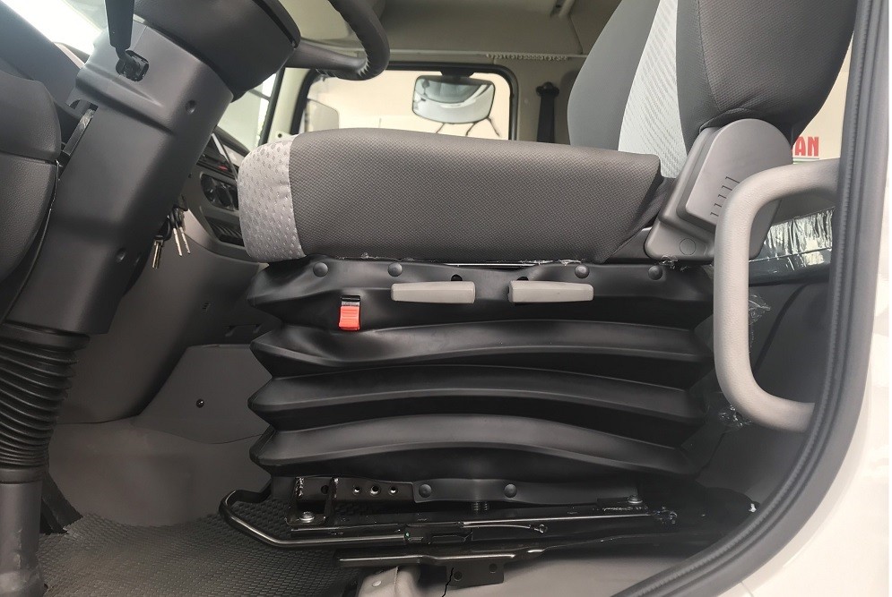 Asiento neumático y freno de aire con bloqueo del camión UD