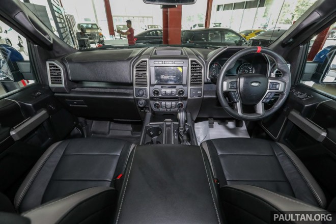 Innenraum des Ford F-150 Raptor
