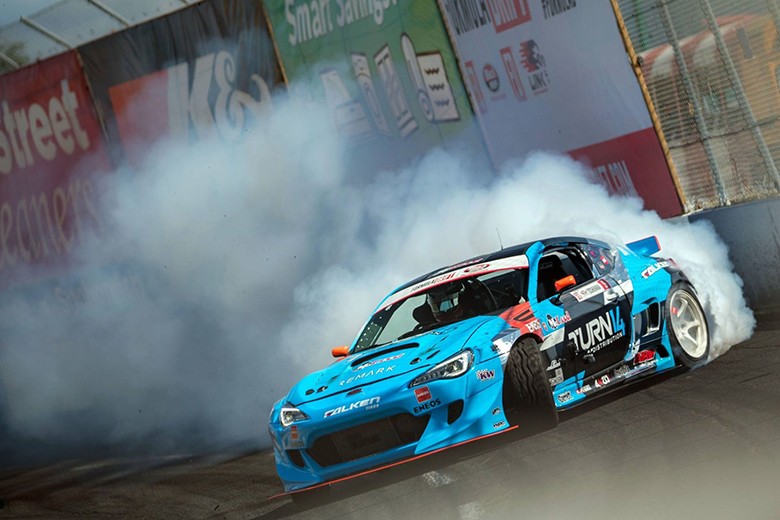 Hình ảnh minh họa kỹ thuật drift xe bán tải