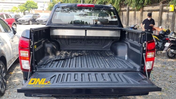 Kích thước thùng xe bán tải Mazda BT50