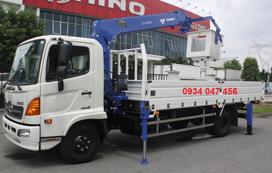Hino FC 5 ton laadkraan met werkbak, Hino 5 ton kraan