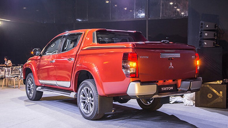 Mitsubishi Triton nội thất thiết kế thực dụng và dễ sử dụng