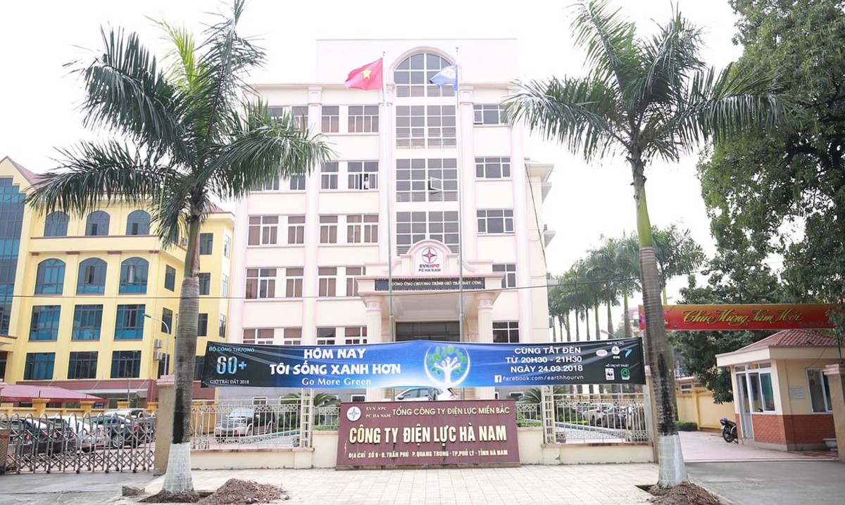 Hình ảnh minh họa xe bán tải, loại xe được đề cập trong các gói thầu dự án mua sắm xe của Công ty Điện lực Hà Nam, làm dấy lên lo ngại về sự công bằng và minh bạch trong quá trình đấu thầu.