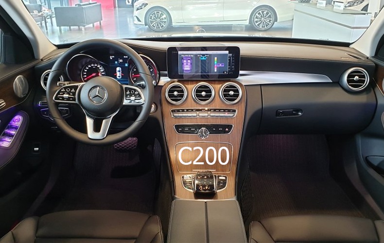 Nội thất Mercedes-Benz C200 Exclusive 2020