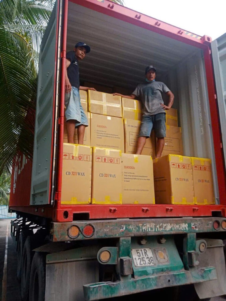 Bốc xếp tại Khu công nghiệp Tây Bắc Cửu Chi