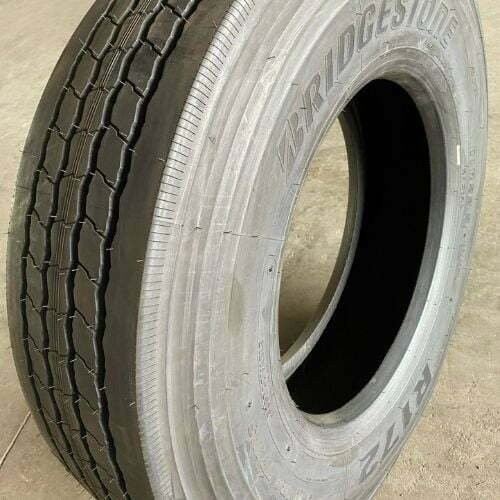 Hình lốp xe tải Bridgestone R172 gai xuôi thực tế
