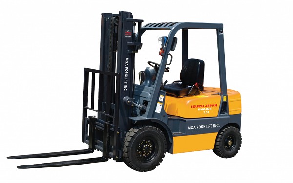 Người vận hành xe nâng cần được đào tạo bài bản và trang bị đầy đủ bảo hộ lao động
