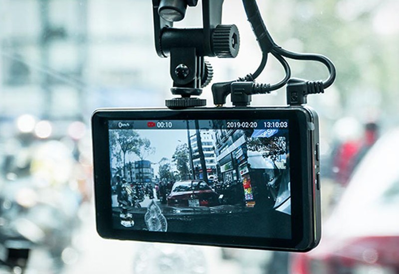 Camera hành trình cho xe tải, thiết bị hỗ trợ giám sát và an toàn