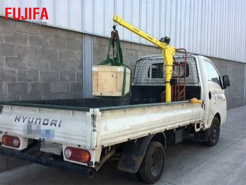Ứng dụng tời điện gắn xe tải FUJIFA 500kg tại nhà xưởng