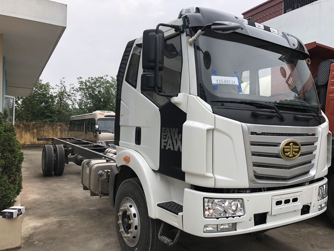 Chassis dập nguyên khối, chắc chắn của xe tải Faw