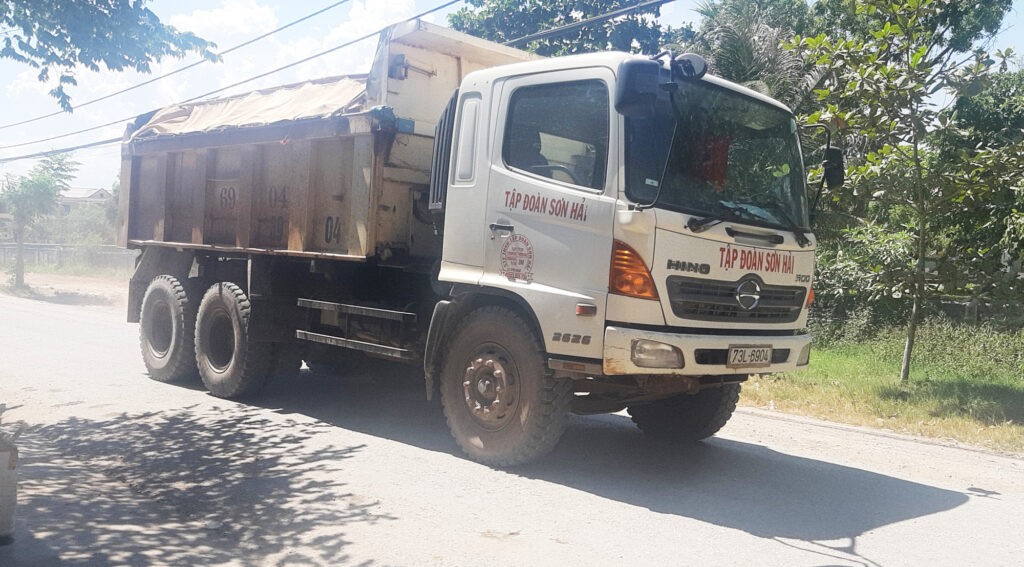 xe ben hino chá»Ÿ quÃ¡ táº£i