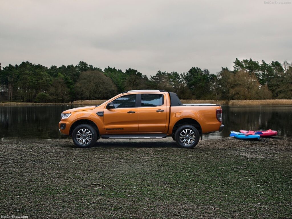 Ford Ranger mạnh mẽ và nam tính cho thuê tự lái tại Biên Hòa