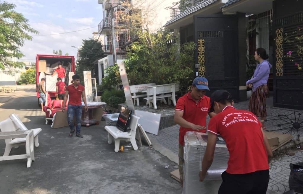 Đội ngũ nhân viên Thành Hưng