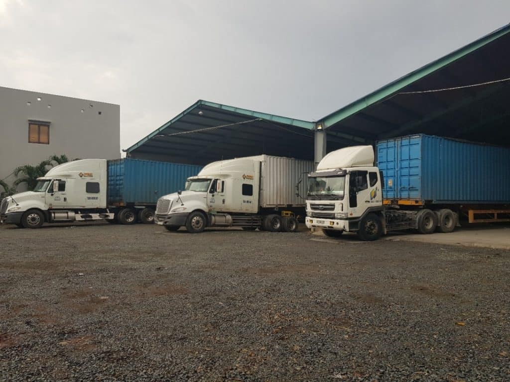Đội xe chuyên dụng của Công ty Cổ phần Vận tải Long An