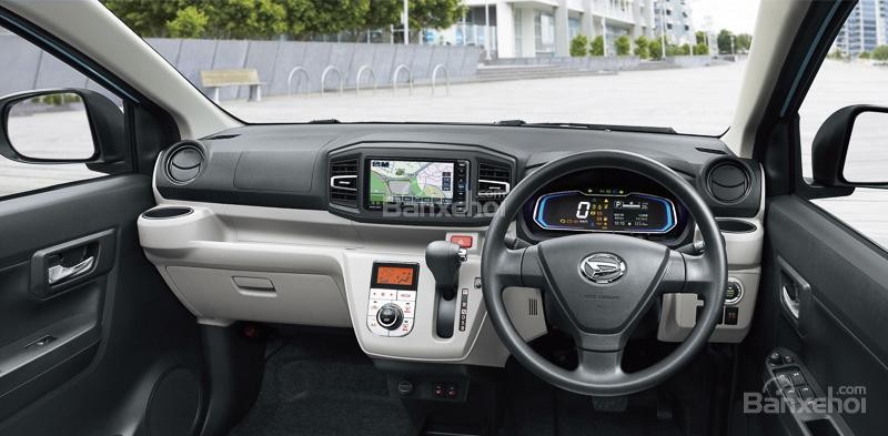 Wnętrze Daihatsu Mira e:S 2017