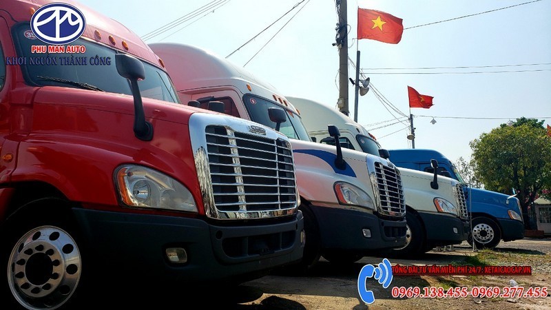 Xe Đầu Kéo Mỹ Màu Đỏ