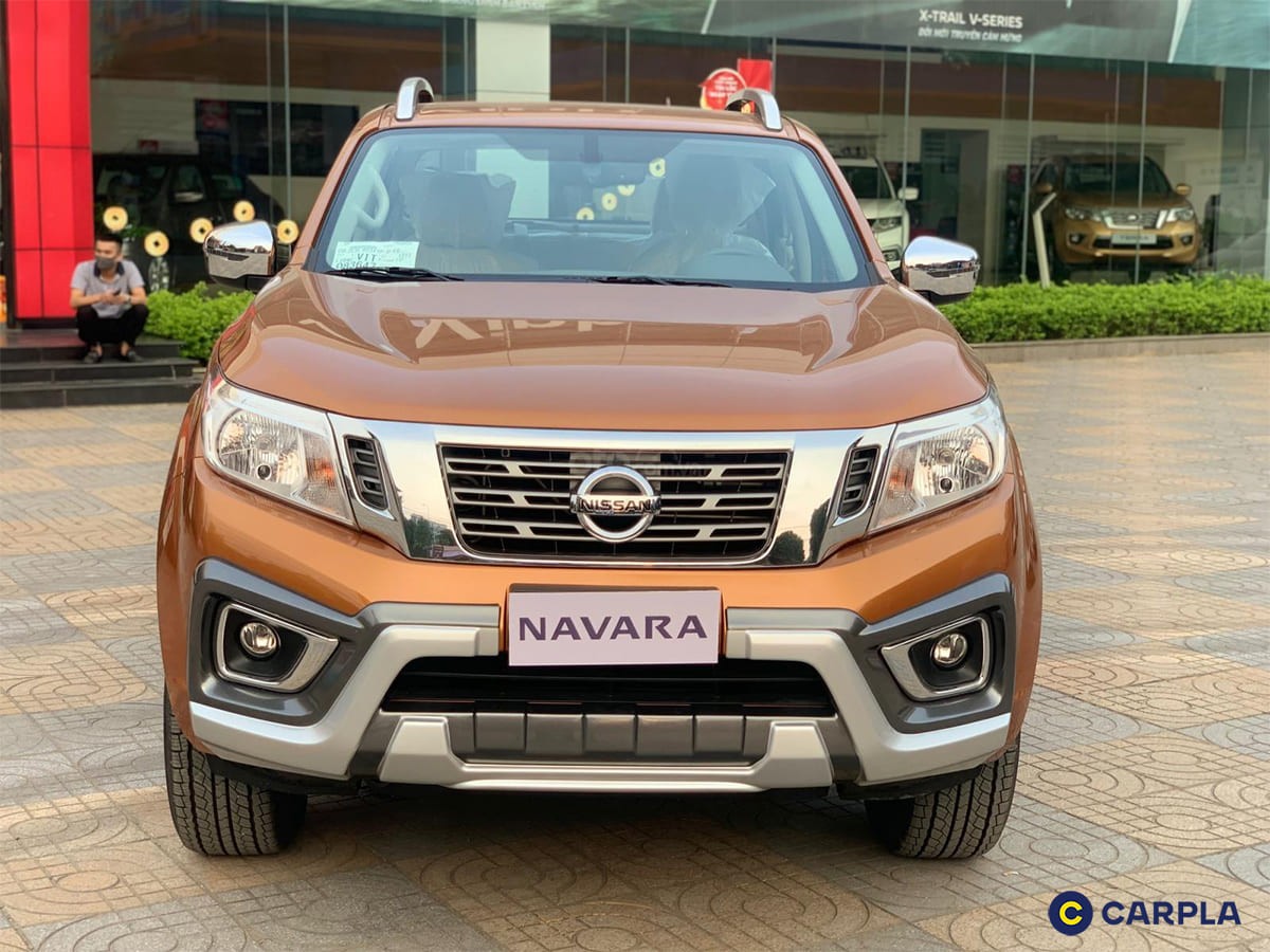 Đầu xe Nissan Navara 2020 mạnh mẽ