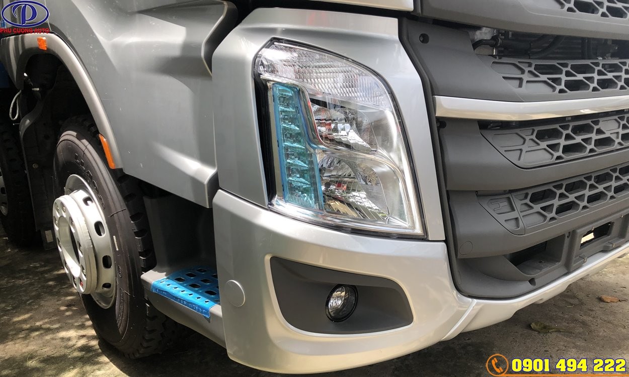 Fari del camion Chenglong a 4 assi