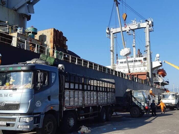 Công ty cần thuê xe tải chở hàng