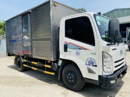 Camión Do Thanh IZ65 de segunda mano con furgón cerrado, modelo 2018