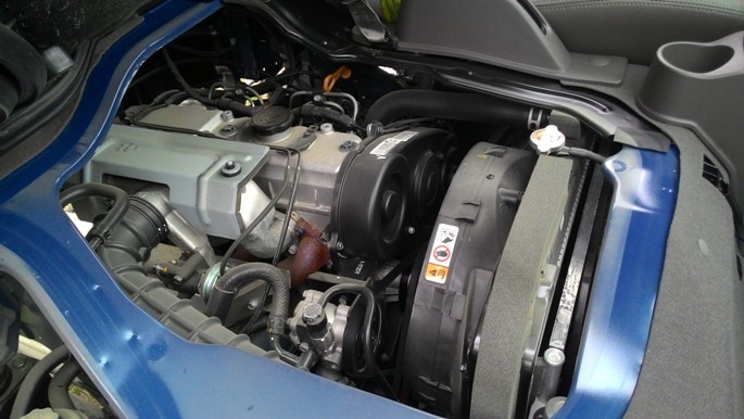alt text: Hình ảnh động cơ xe tải 1 tấn Hyundai H100