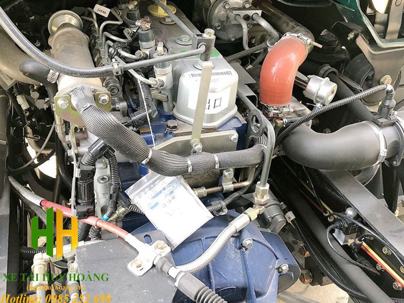 Image du moteur puissant et économe en carburant du camion 4 essieux Dayun