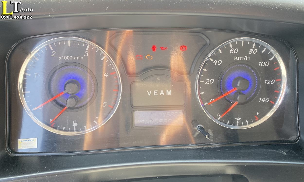 alt text: Bảng đồng hồ xe tải Veam VT350