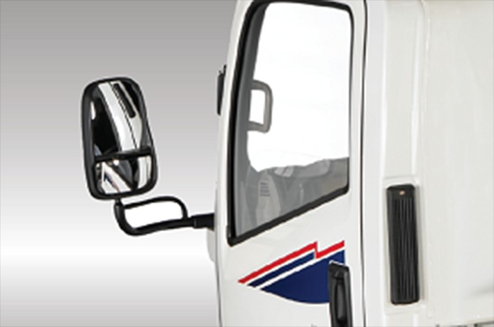 Daewoo dump truck with two-tier rearview mirrors for increased visibility