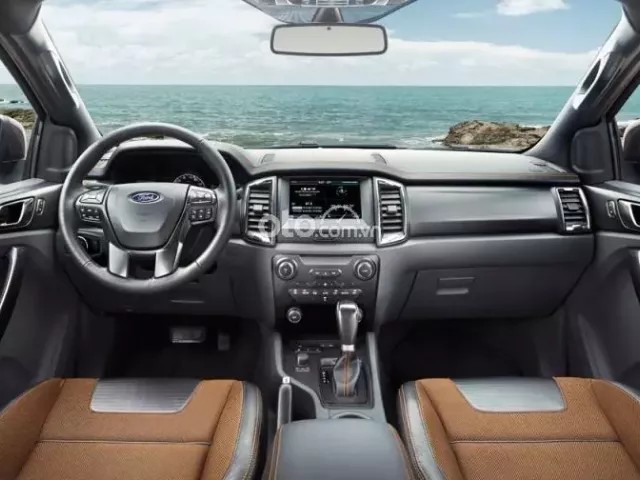 Modern interieur van de Ford Ranger 2018