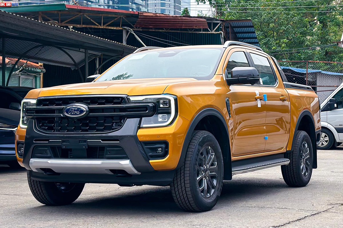 福特Ranger Wildtrak 2024 款车型外观展示