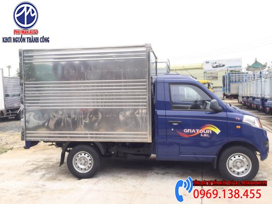Stainless steel closed van version of the Foton T3 truck