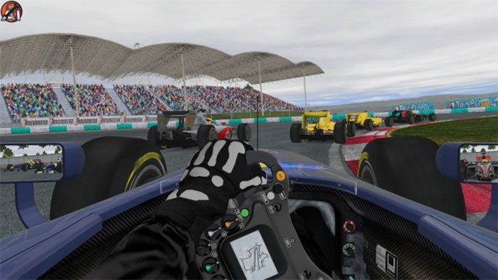 Xe đua GT3 trong rFactor 2 đang drift trên đường đua ướt mưa, thể hiện đồ họa đẹp và khả năng mô phỏng vật lý phức tạp của game đua xe mô phỏng.