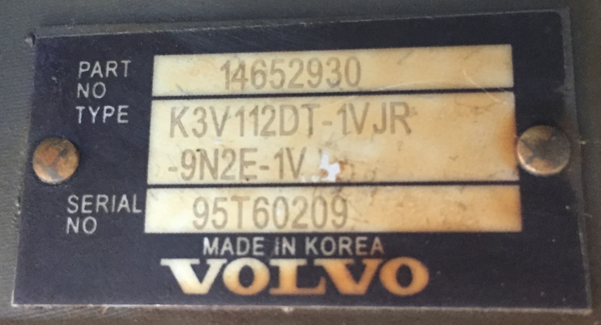 Xe cuốc VOLVO EC210 Thụy Điển sử dụng bơm K3V112DT