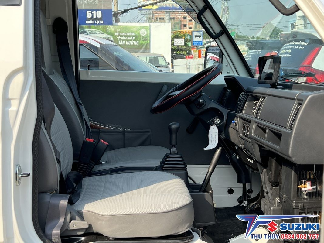 Imagem de uma Suzuki Carry Pro furgão