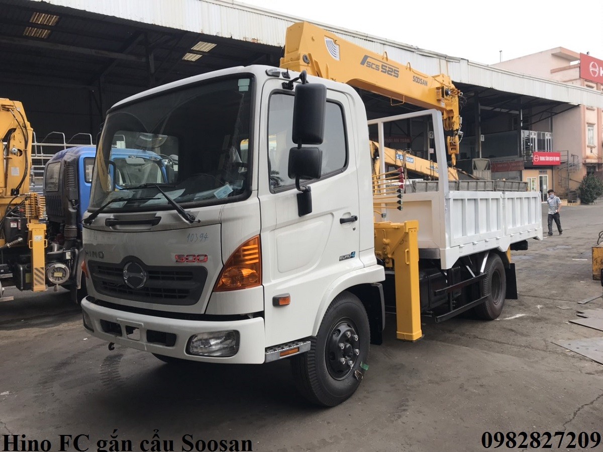 Hino FC mit Soosan Kran